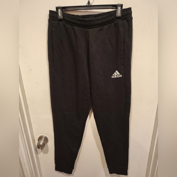 Adidas NWT Multi Sport Black Fleece Jogger Pants Sz M Casual Athletic Workout - Picture 1 of 6